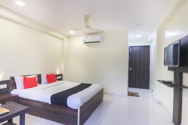 The Living Space Lonavala Exteriér fotografie