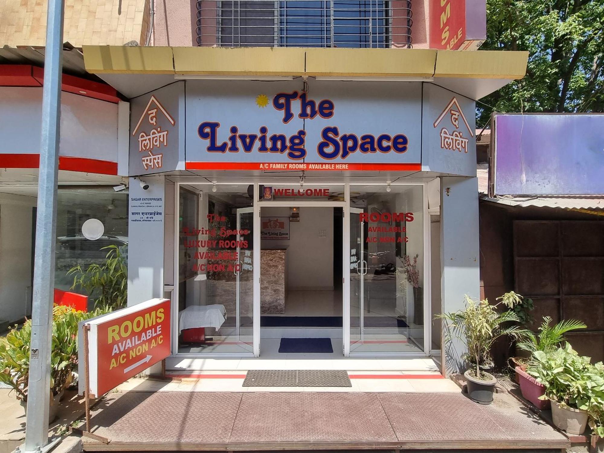 The Living Space Lonavala Exteriér fotografie