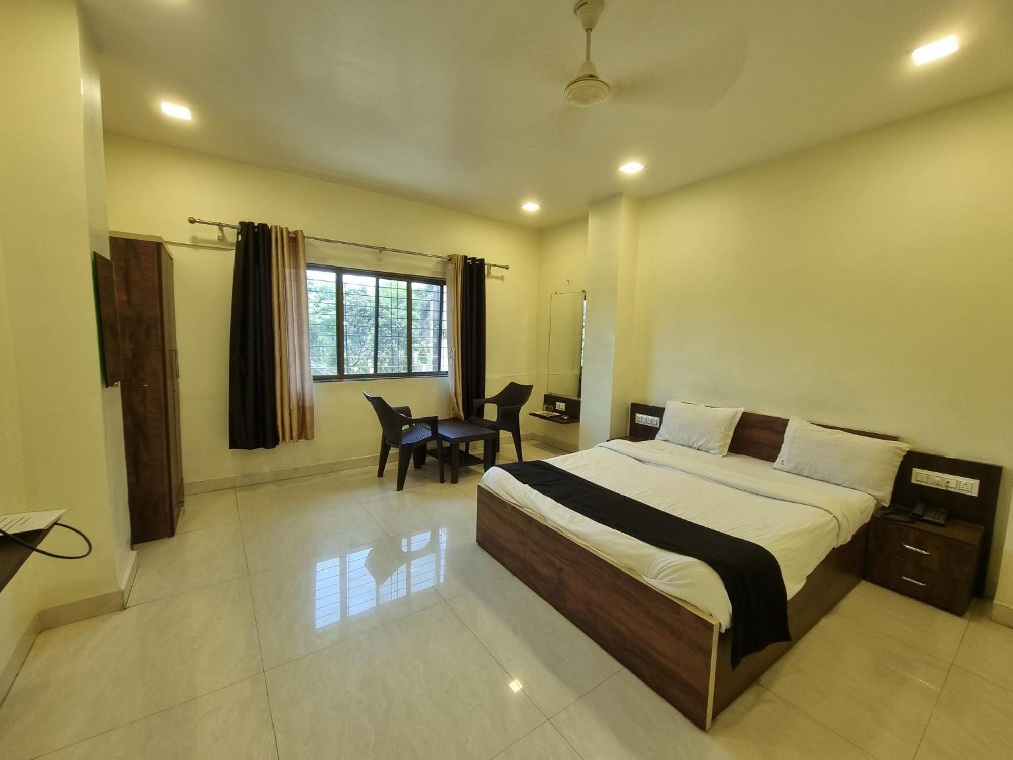 The Living Space Lonavala Exteriér fotografie