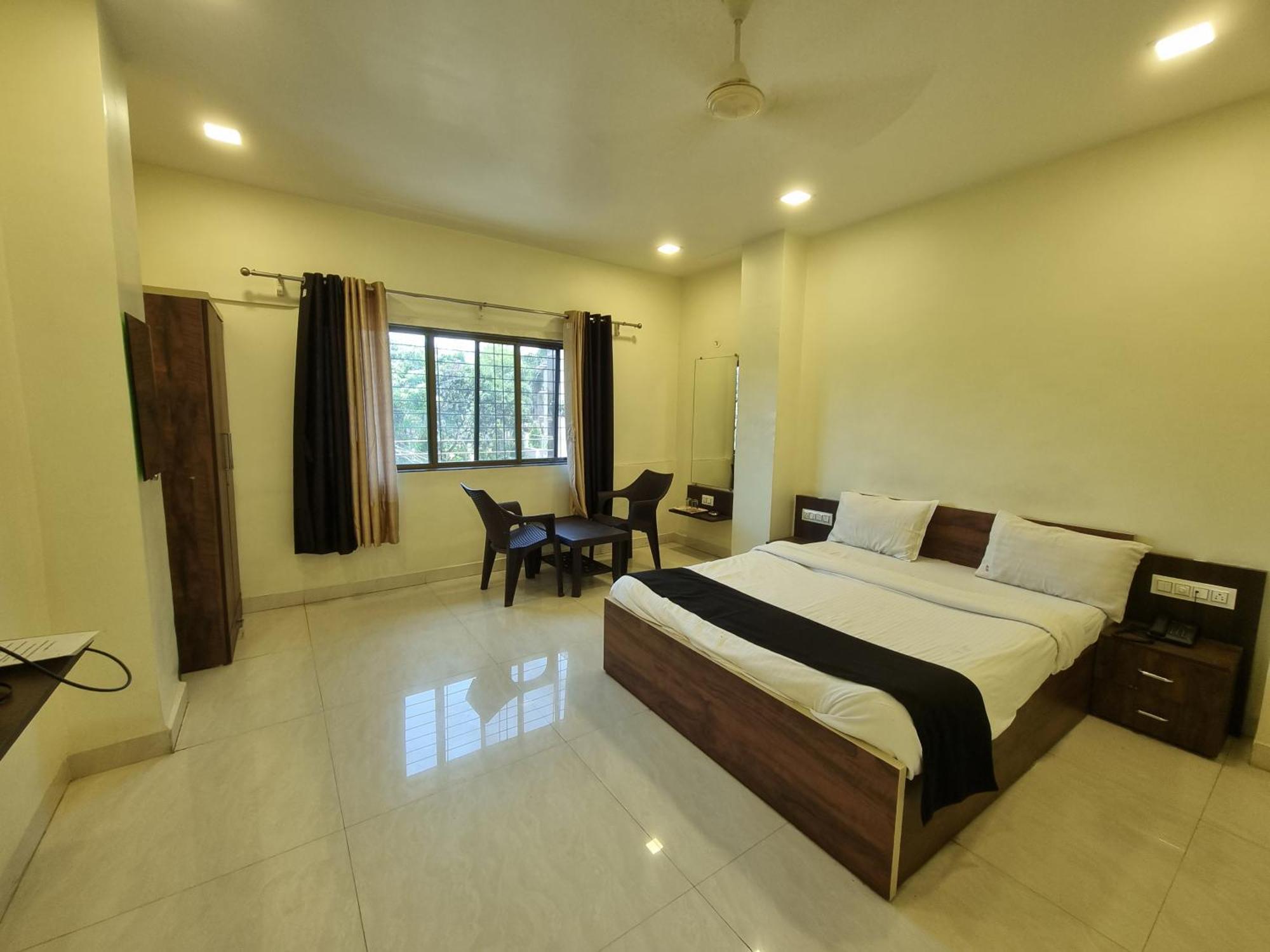 The Living Space Lonavala Exteriér fotografie
